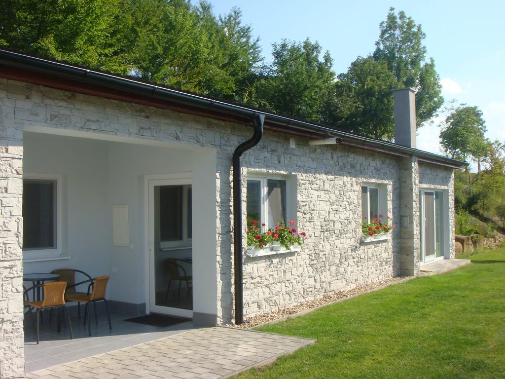 Apartmán Kurdějov Hustopeče Habitación foto